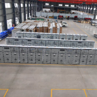 戶內金屬鎧裝中置式開關設備（KYN28A-12型）